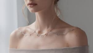 découvrez les bijoux d’épaule minimalistes, la tendance discrète et élégante de 2025 pour sublimer votre style avec raffinement.