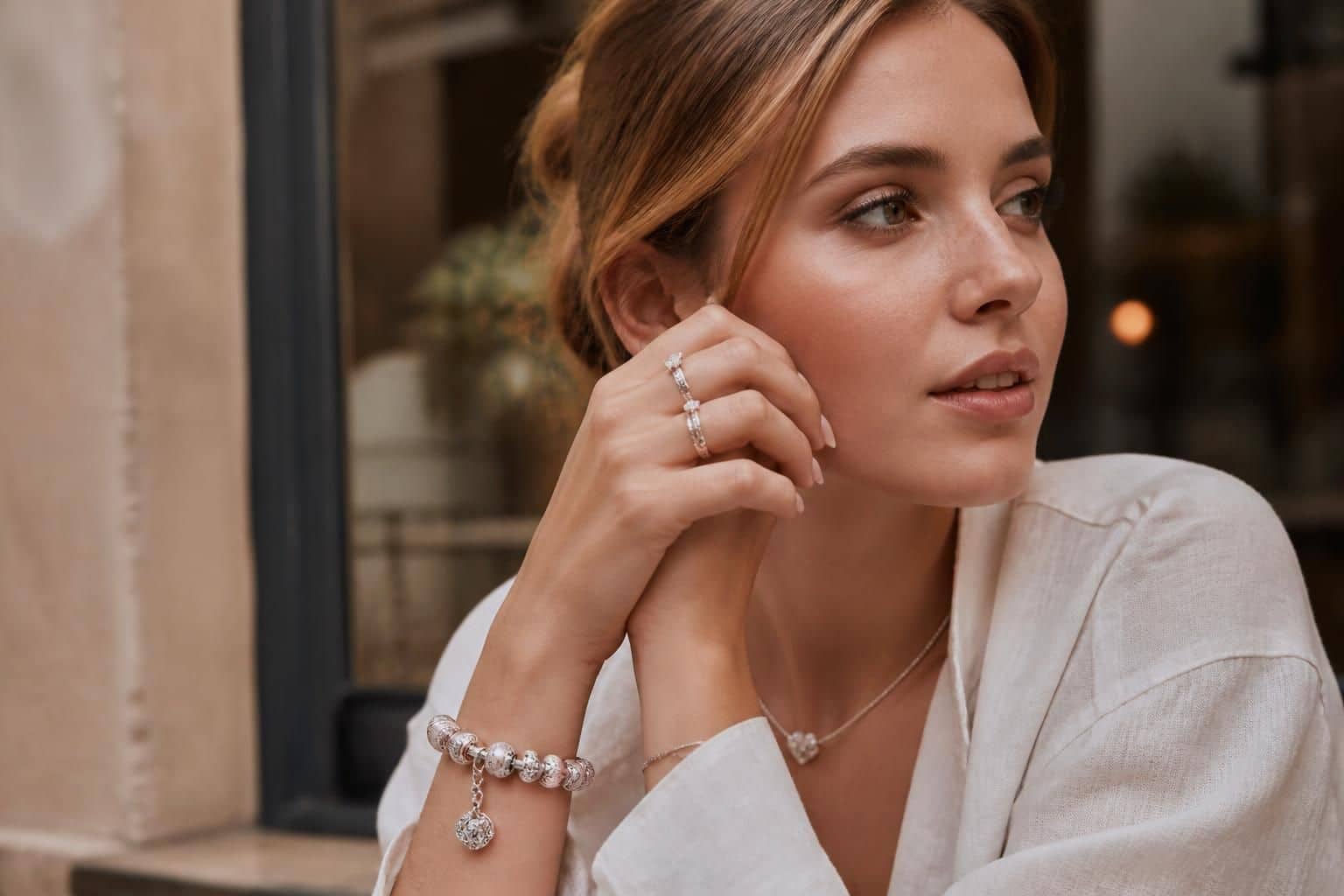 découvrez pourquoi la collection de bijoux pandora est un must-have pour les fashionistas, alliant élégance, qualité et tendances incontournables pour sublimer votre style.